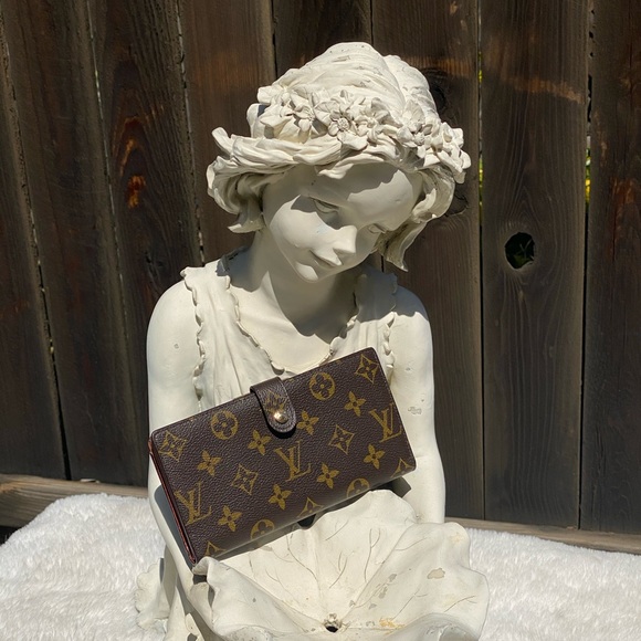 Louis Vuitton Handbags - Louis Vuitton Wallet